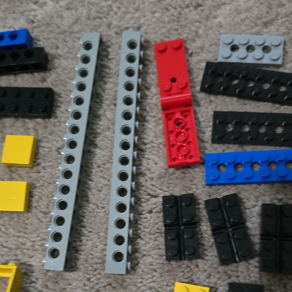 LEGO Building Blocks Set - Unique Pieces and Parts - Picture 6 of 9